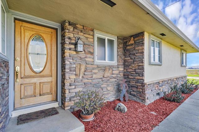 1204 Shore Road, Hollister CA: https://media.crmls.org/mediaz/a9caaf5a-b193-454c-828b-090974f2eeb7.jpg
