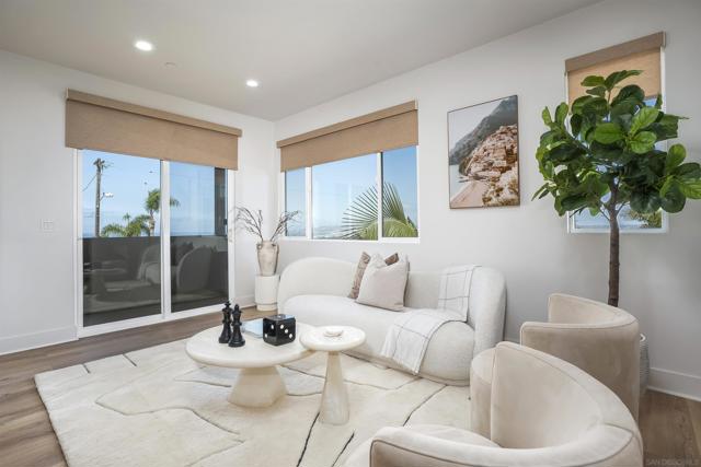 Image 41 of 75 For 4593 Coronado Ave