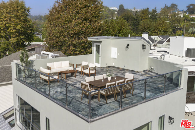 257 Entrada Drive, Santa Monica, CA 90402