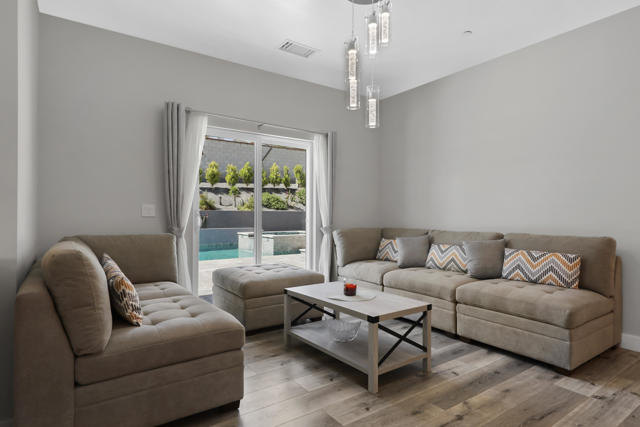 79575 Camelback Drive, Indio CA: https://media.crmls.org/mediaz/a9cb9cf0-a0f7-48e1-99fc-5834b72bf917.jpg