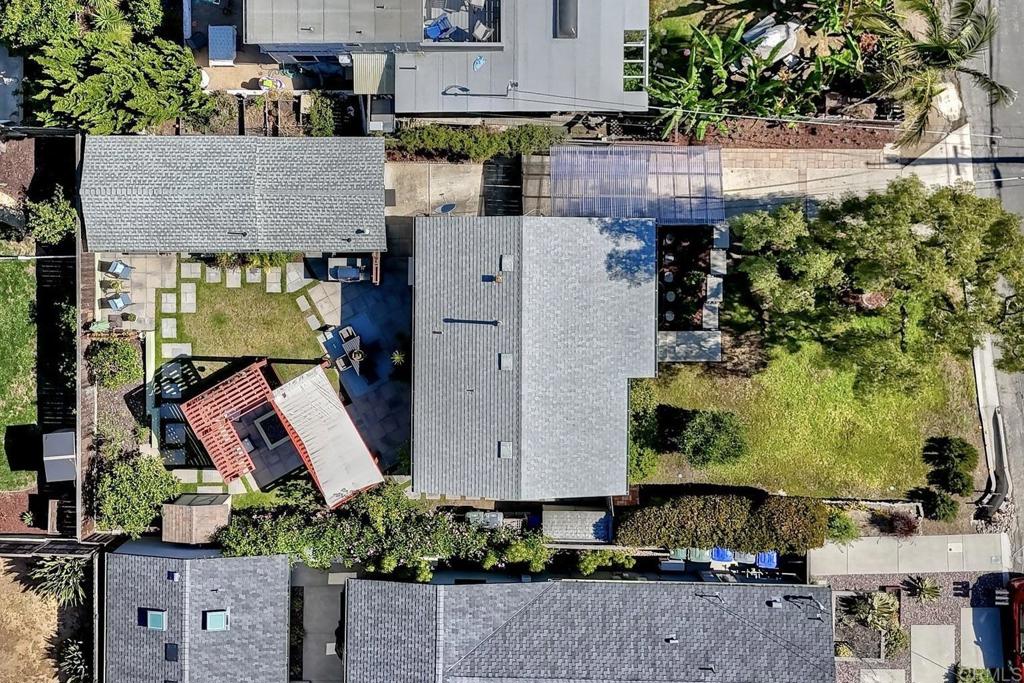 https://media.crmls.org/mediaz/a9cbb4aa-858d-4185-80e6-37ca38242f79.jpg?preset=X-Large