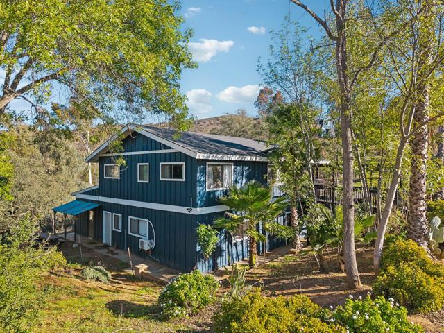26086 Bear Valley Heights Road, Escondido CA: https://media.crmls.org/mediaz/a9cbc3d4-7ab3-44f8-a471-366d535d2bac.jpg