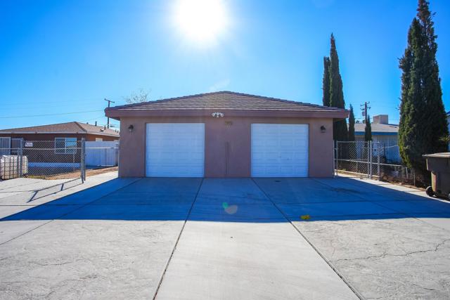 16475 Vine St, Hesperia, California 92345, ,Multi-Family,For Sale,Vine St,240025582SD