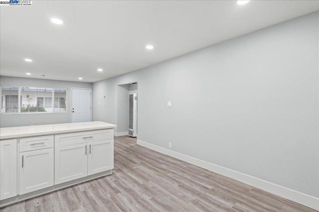 27070 Manon Ave, Hayward CA: https://media.crmls.org/mediaz/a9cd7be1-2ec0-45b2-be38-af9df85dde9c.jpg