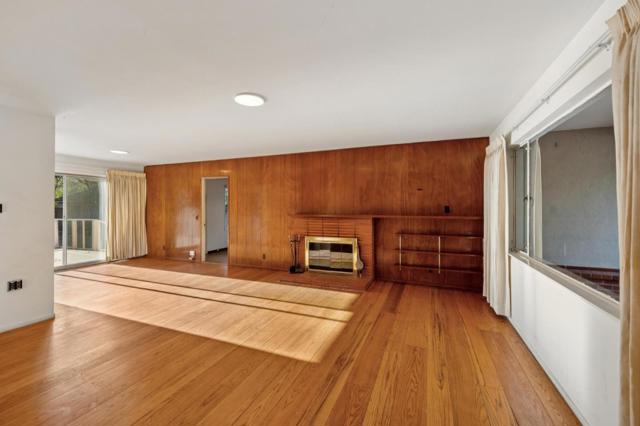 442 Knoll Drive, Los Altos CA: https://media.crmls.org/mediaz/a9cdad59-d265-4010-9c7f-440bf8ac750d.jpg