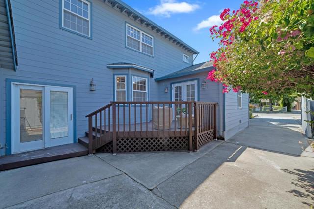 1518 Arguello Street, Redwood City CA: https://media.crmls.org/mediaz/a9d07f5c-0b0d-4dc0-ad93-36427957fdf8.jpg