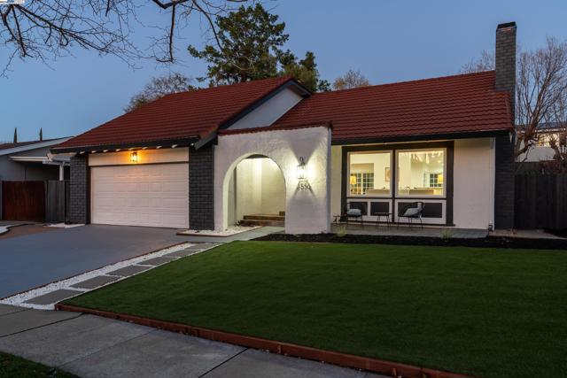 Image 1 of 56 For 3556 Touriga Dr