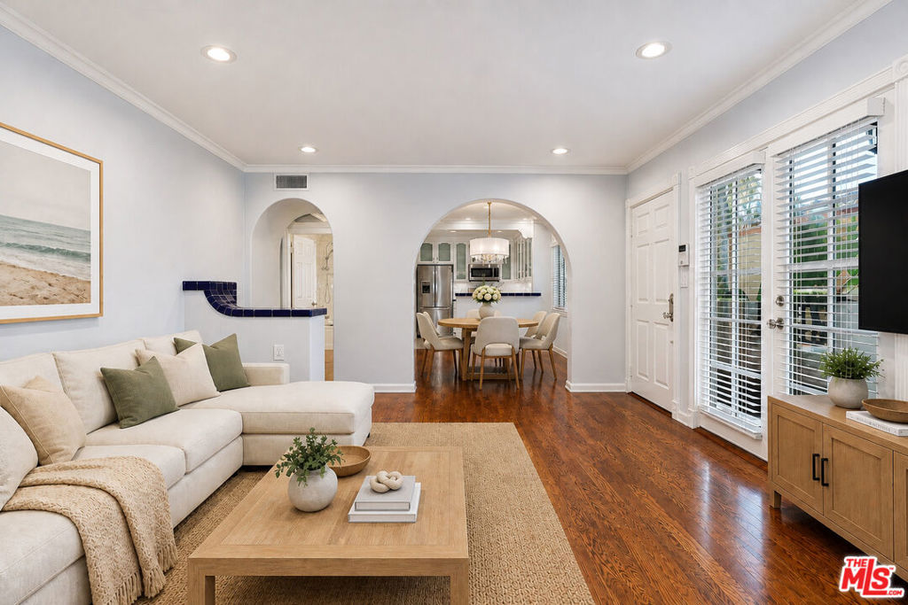 910 Alfred Street #4