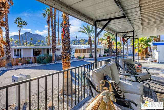 7 Lincoln, Cathedral City CA: https://media.crmls.org/mediaz/a9d1120d-8c2e-47a5-8d56-2fe25fd5fa8e.jpg