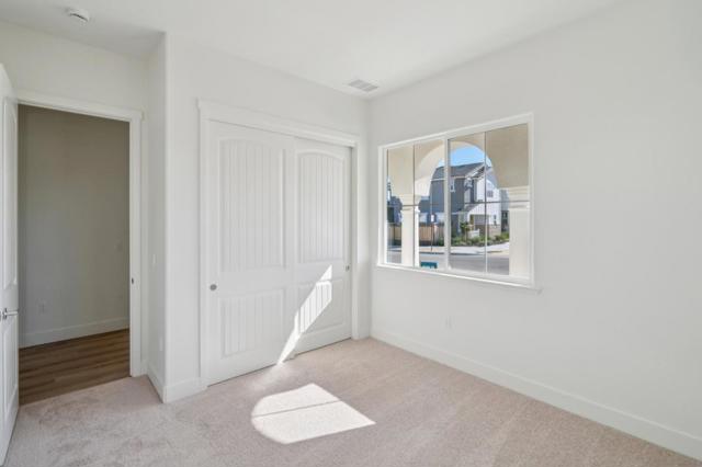 605 Santa Ynez Way, Marina CA: https://media.crmls.org/mediaz/a9d124e5-9cf0-4ecc-a2ce-8e66b43608b4.jpg