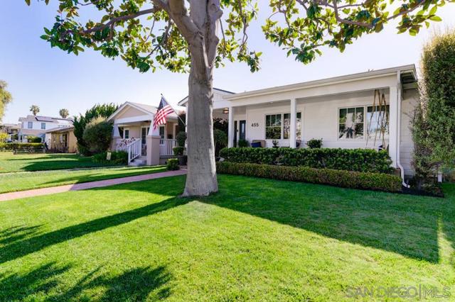 455 J Ave, Coronado CA: https://media.crmls.org/mediaz/a9d1377a-3eed-49af-b75e-ccb65dc99778.jpg