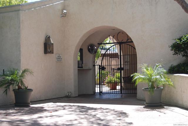 16071 Sun Summit Pt, San Diego CA: https://media.crmls.org/mediaz/a9d160b2-70c9-4b89-ac80-0c732e3286a6.jpg