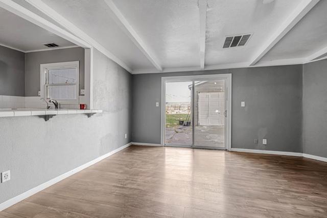 826 King Avenue, Stockton CA: https://media.crmls.org/mediaz/a9d20554-58fc-462a-91d9-d341c83017e3.jpg