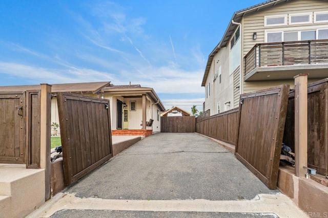 Detail Gallery Image 28 of 41 For 5238 Carlsbad Bld, Carlsbad,  CA 92008 - 2 Beds | 2 Baths