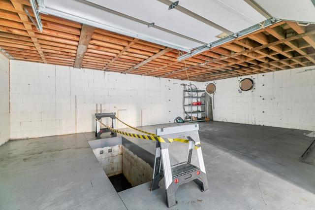 411 Hecker Pass Road, Watsonville CA: https://media.crmls.org/mediaz/a9d341e2-567a-4a48-abc9-a415611eb917.jpg