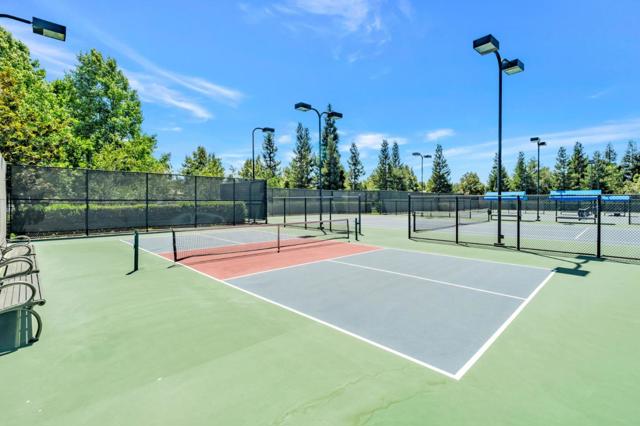 2491 Redbud Way, Manteca CA: https://media.crmls.org/mediaz/a9d342fd-0686-4d40-b1b1-49e265b0fa75.jpg