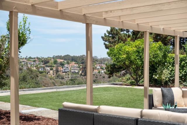 Detail Gallery Image 6 of 34 For 5266 Diane Ave, San Diego,  CA 92117 - 3 Beds | 2 Baths