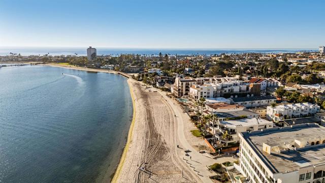 1177 Pacific Beach Drive, San Diego CA: https://media.crmls.org/mediaz/a9d66465-c539-4a9d-b7c0-e78ca35fa36d.jpg