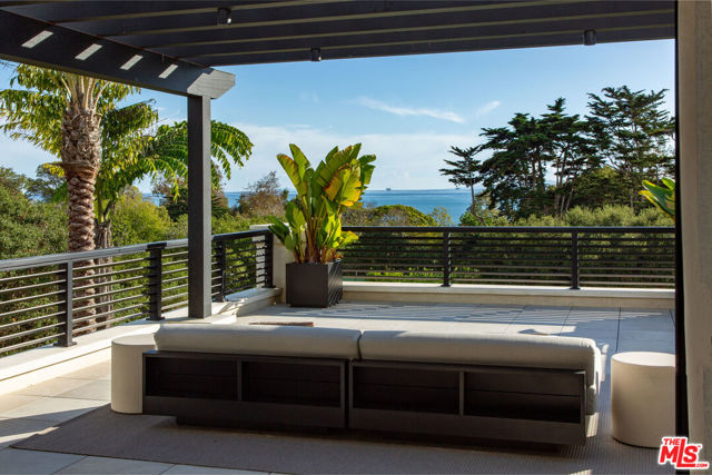 1437 S Jameson Lane, Montecito CA: https://media.crmls.org/mediaz/a9d6c5e1-73c2-488d-9521-738af36e4b11.jpg