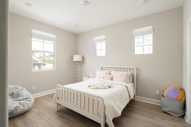 17582 Boca Raton Ln, Poway CA: https://media.crmls.org/mediaz/a9d760bc-ab19-455c-9c17-fb64f55b2382.jpg