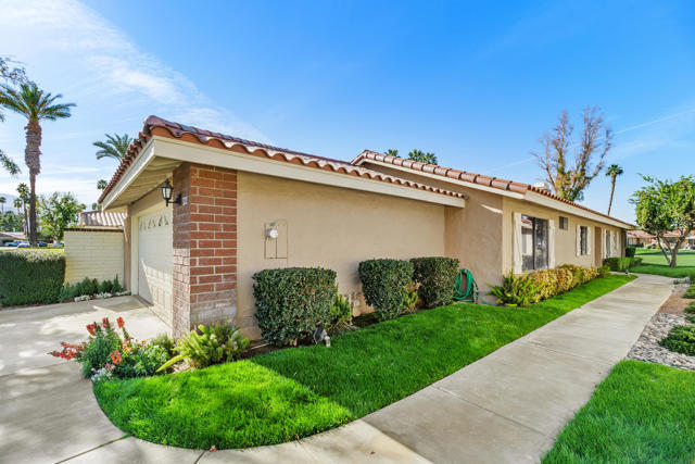 Image 29 of 37 For 322 Villena Way