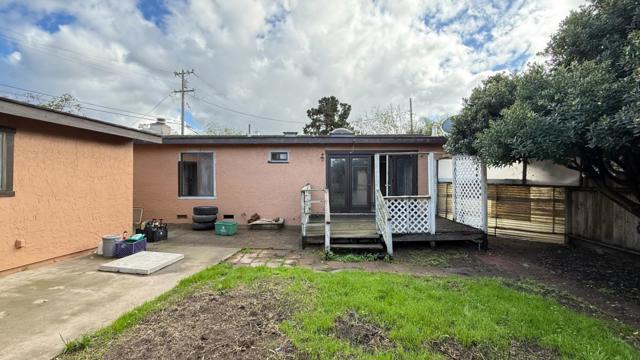 271 Paul Avenue, Salinas CA: https://media.crmls.org/mediaz/a9d7bd5e-9078-487d-81ad-e2bffb4ff54e.jpg