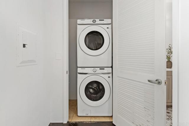 527 10th Avenue, San Diego CA: https://media.crmls.org/mediaz/a9d82b6b-8bc6-44b6-a7e4-bf389467612f.jpg