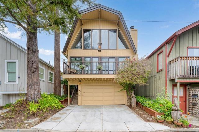 208 Brook Avenue, Santa Cruz CA: https://media.crmls.org/mediaz/a9da0d75-102a-4cbd-9f5f-e471ca02ee74.jpg