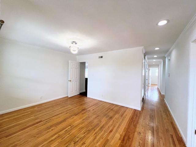 906 Crane Avenue, Foster City CA: https://media.crmls.org/mediaz/a9da202c-a677-4d2d-bf4f-0f3d12cadd22.jpg