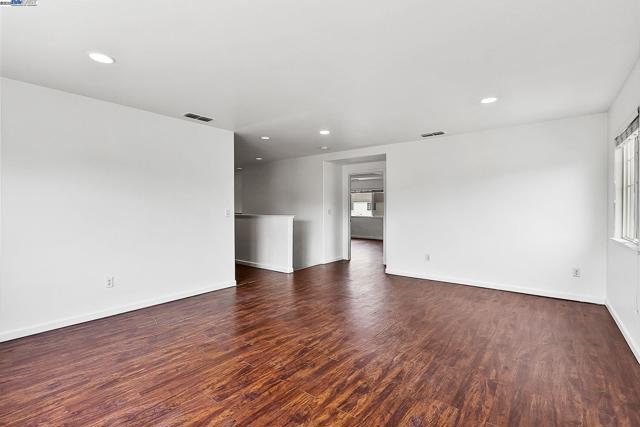 1906 Wilson Ct, Antioch CA: https://media.crmls.org/mediaz/a9daf12b-5686-47a0-bc2a-af647185977c.jpg