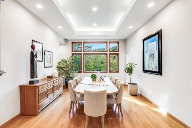 45221 Rutherford Ter, Fremont CA: https://media.crmls.org/mediaz/a9db538d-f314-4519-9cec-66cdf81daa38.jpg