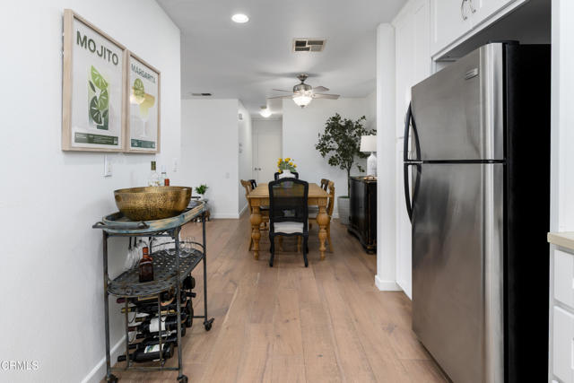 599 Rio Grande Circle, Thousand Oaks CA: https://media.crmls.org/mediaz/a9db6b7b-6927-468a-93a3-de6594e6ce09.jpg