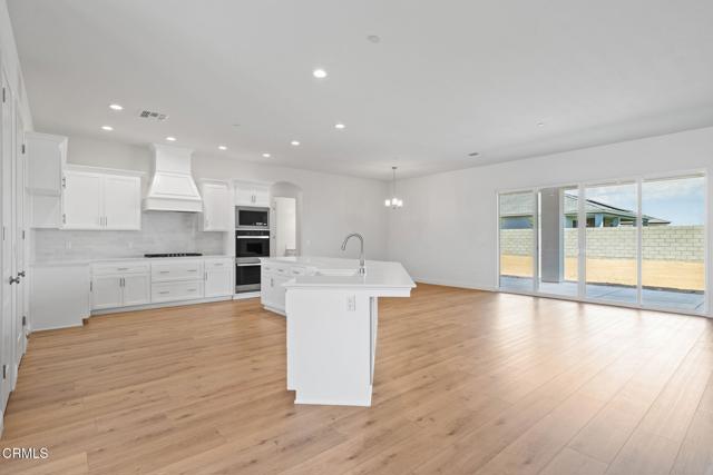 Detail Gallery Image 9 of 48 For 7422 Allenmeir Ct, Bakersfield,  CA 93314 - 4 Beds | 2/1 Baths