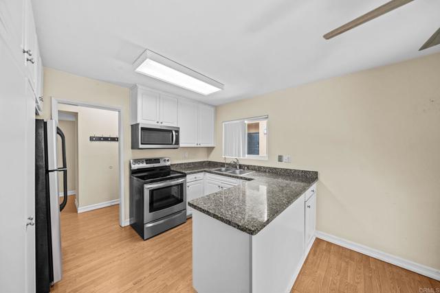 Detail Gallery Image 11 of 47 For 17075 W Bernardo Dr #208,  San Diego,  CA 92127 - 2 Beds | 2 Baths