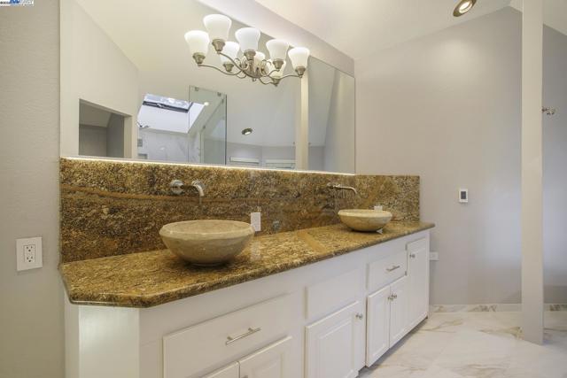 3 BLACKHAWK CLUB CT, Danville CA: https://media.crmls.org/mediaz/a9dd1798-fee6-4888-b535-f125e4dcce6a.jpg