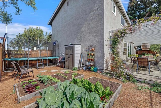 204 Franciscan Dr, Danville CA: https://media.crmls.org/mediaz/a9dd81f8-c318-4a37-bebd-11b91699f9e9.jpg