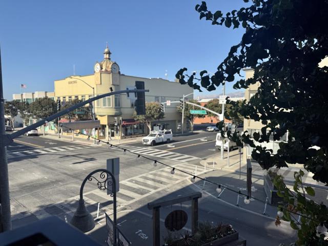 400 San Benito St, Hollister CA: https://media.crmls.org/mediaz/a9dd8ba8-2adf-4f39-8437-5144c97f74d8.jpg
