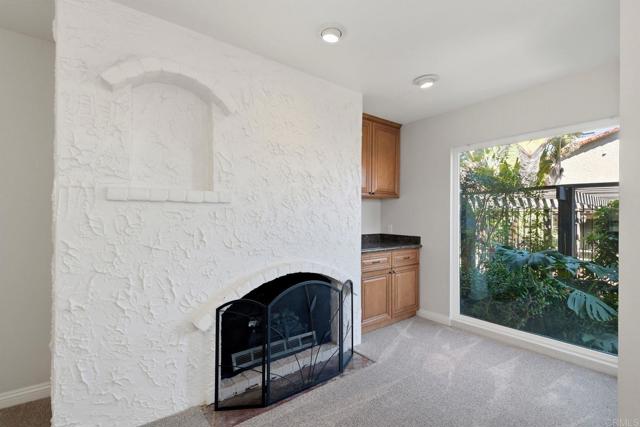 Detail Gallery Image 24 of 49 For 1915 Estrella De Mar Ct #C,  Carlsbad,  CA 92009 - 2 Beds | 2/1 Baths