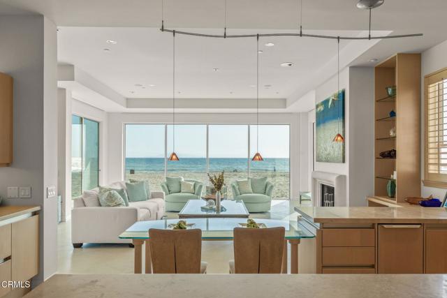 1135 Capri Way, Oxnard CA: https://media.crmls.org/mediaz/a9dfa561-88c6-4975-ab98-baa97bfb458e.jpg