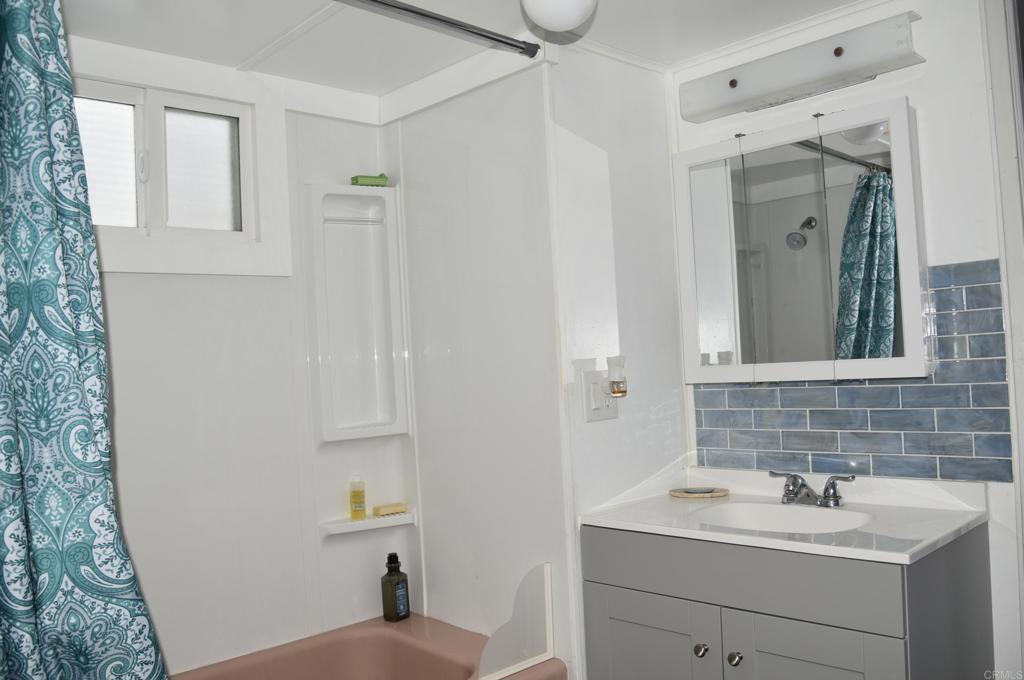 1046 Cleveland Street - photo 9