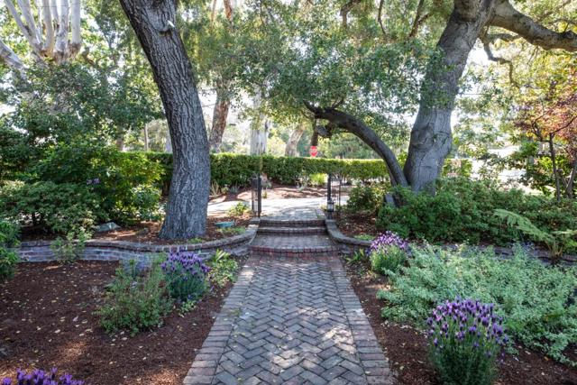 700 Laurelwood Drive, San Mateo CA: https://media.crmls.org/mediaz/a9dfec8e-2cb2-4d8a-99c9-eb97ea3351b7.jpg