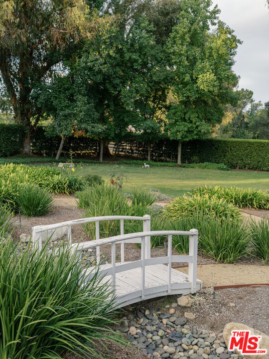 2 Eucalyptus Lane, Rolling Hills CA: https://media.crmls.org/mediaz/a9e00864-def1-42ec-b93e-3b13c9c3d093.jpg