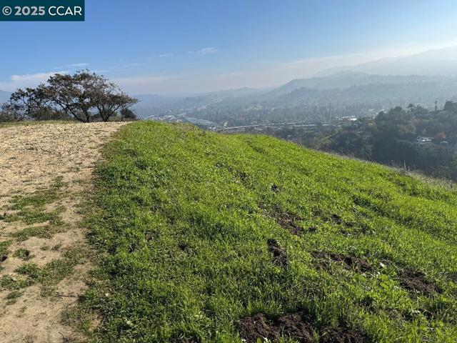 43 Cuesta way, Walnut Creek CA: https://media.crmls.org/mediaz/a9e158ab-b669-4b3e-853e-a1d1aa341661.jpg