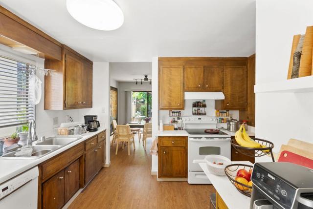2005 Parrott Drive, San Mateo CA: https://media.crmls.org/mediaz/a9e1a35d-1a09-4c4a-a631-59ed874adefa.jpg