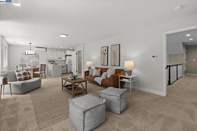 318 Montoya Way, Danville CA: https://media.crmls.org/mediaz/a9e216d4-0c41-43e4-b16f-659383a2f878.jpg