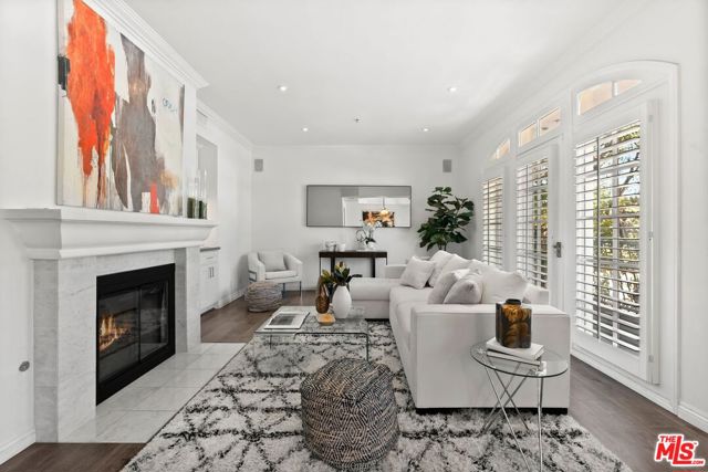2025 S Beverly Glen Boulevard, Los Angeles CA: https://media.crmls.org/mediaz/a9e2a14e-1f3a-4fd5-bd93-04442bb42820.jpg
