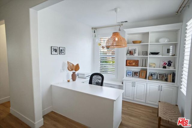 27336 Ellery Place, Santa Clarita CA: https://media.crmls.org/mediaz/a9e2ac6d-fe0c-4295-a4e2-d5dacd086297.jpg