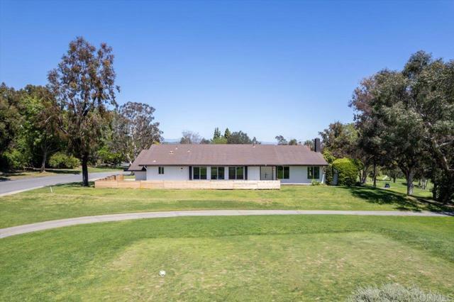 1259 La Casa Drive, San Marcos CA: https://media.crmls.org/mediaz/a9e2c9c9-461d-430b-92cf-16e227cbe66d.jpg