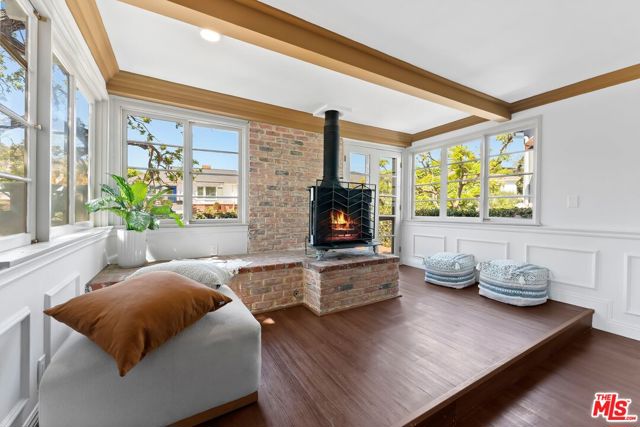 10320 Mississippi Avenue, Los Angeles CA: https://media.crmls.org/mediaz/a9e340b7-c2a0-4929-8b49-ad82d74bd599.jpg