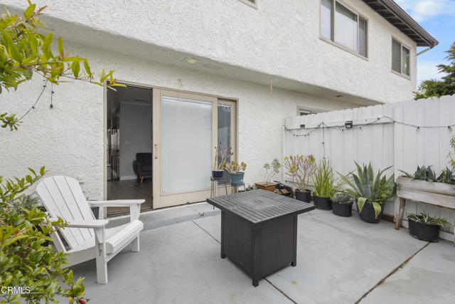 3235 Kelp Lane, Oxnard CA: https://media.crmls.org/mediaz/a9e34baf-052e-43b7-bf7c-10dfd32a13e2.jpg